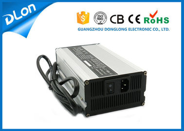 China 100VAC ~ cargador de batería eléctrico aprobado de la máquina del CE 240VAC y del depurador del piso de Rohs DC 24V proveedor